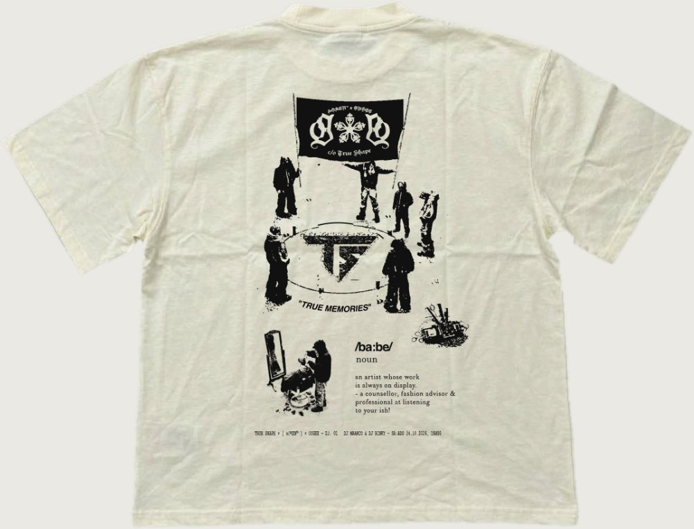 T-shirt TRUE MEMORIES vista de costas, estampa a preto